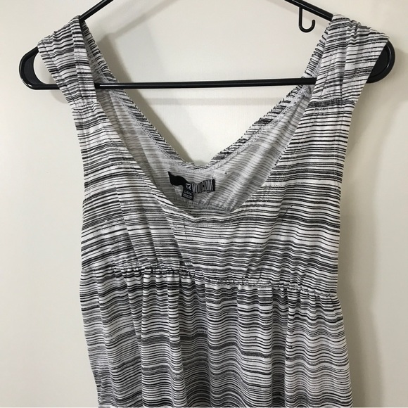 3/$15 Volcom girls junior black white stripe sleeveless blouse - Picture 3 of 10